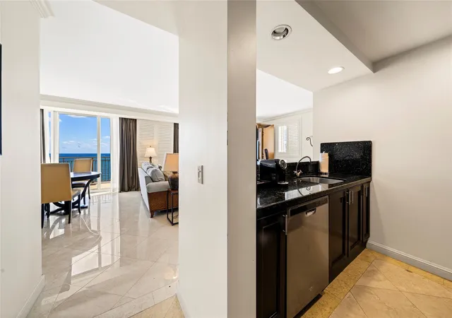 5th image of 601 N Ft Lauderdale Bch Blvd #1008, Fort Lauderdale, FL 33304 | MLS# F10542582
