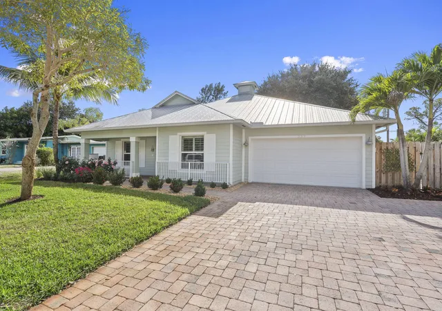 2nd image of 339 Sw Winnachee Dr, Stuart, FL 34994 | MLS# R11150671