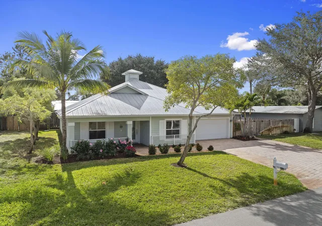 3rd image of 339 Sw Winnachee Dr, Stuart, FL 34994 | MLS# R11150671