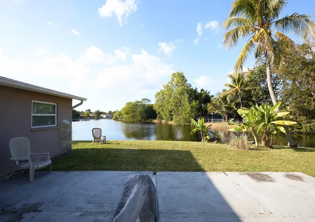 4th image of 6597 Salem St, North Lauderdale, FL 33068 | MLS# F10543112