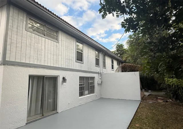 3rd image of 4330 Nw 80Th Ave, Coral Springs, FL 33065 | MLS# F10543134