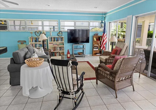 Homes for sale in Boca Raton, FL | 1124 Nw 13th Street, Boca Raton, FL 33486 | Houzeo