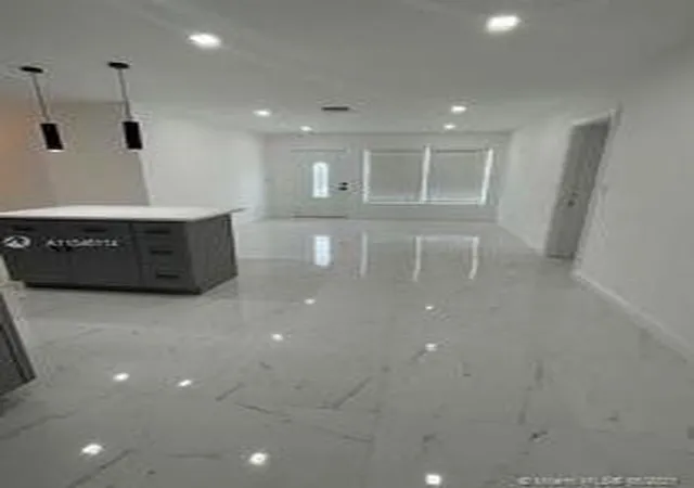 2nd image of 751 Nw 18 St, Pompano Beach, FL 33060 | MLS# F10542782