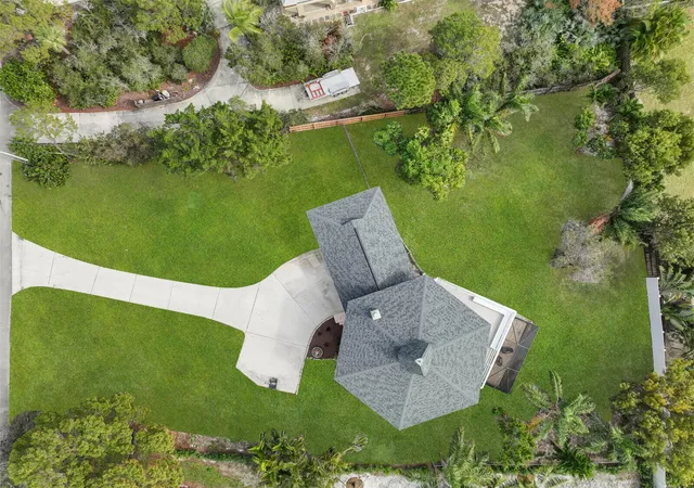 3rd image of 9752 Se Highborne Wy, Hobe Sound, FL 33455 | MLS# R11151012