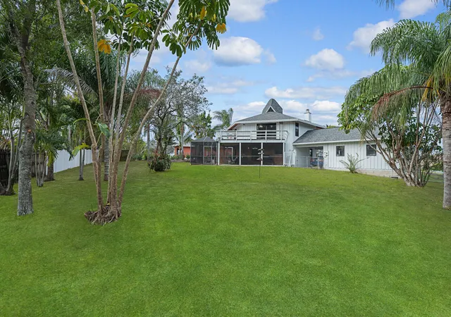 4th image of 9752 Se Highborne Wy, Hobe Sound, FL 33455 | MLS# R11151012