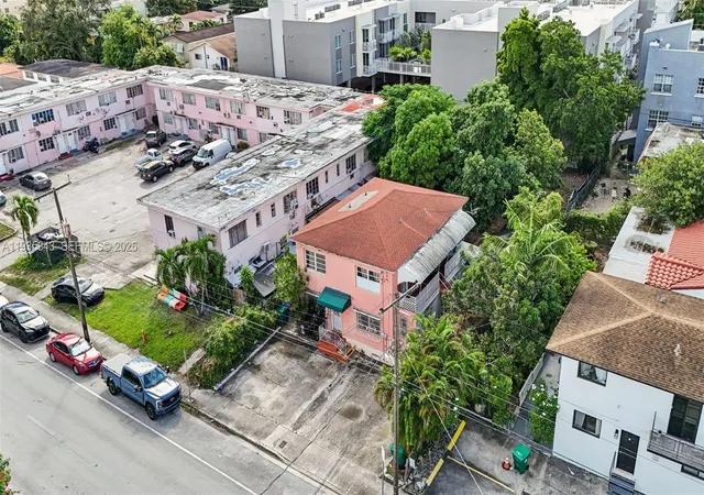 Homes for sale in Miami, FL | 984 Sw 6th St, Miami, FL 33130 | MLS# A11935843