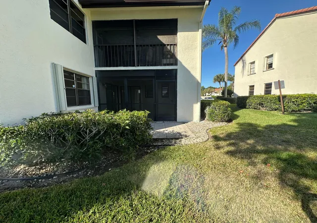 Homes for sale in Boynton Beach, FL | 5819 Parkwalk Dr, Boynton Beach, FL 33472
