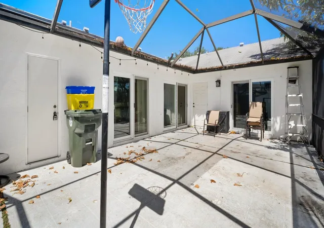 4th image of 1103 Timberlane Cir, Greenacres, FL 33463 | MLS# R11151191