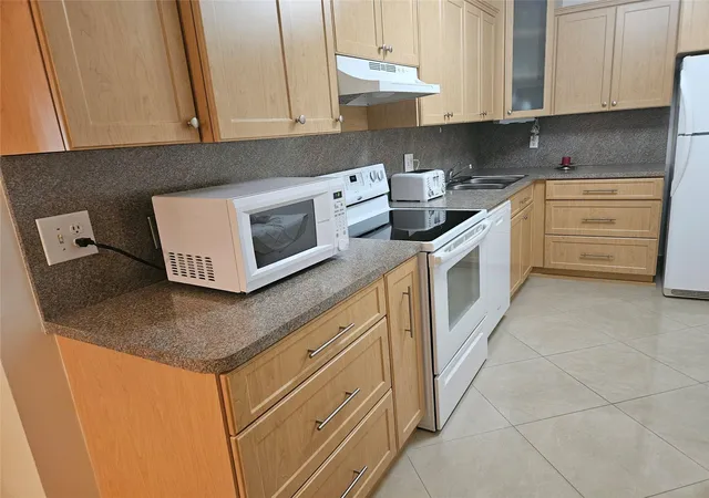 Homes for sale in Deerfield Beach, FL | 959 Se 2nd Ave #117, Deerfield Beach, FL 33441 | MLS# F10543441