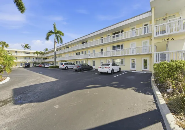 Homes for sale in North Palm Beach, FL | 100 Doolen Ct #203, North Palm Beach, FL 33408 | MLS# R11151302