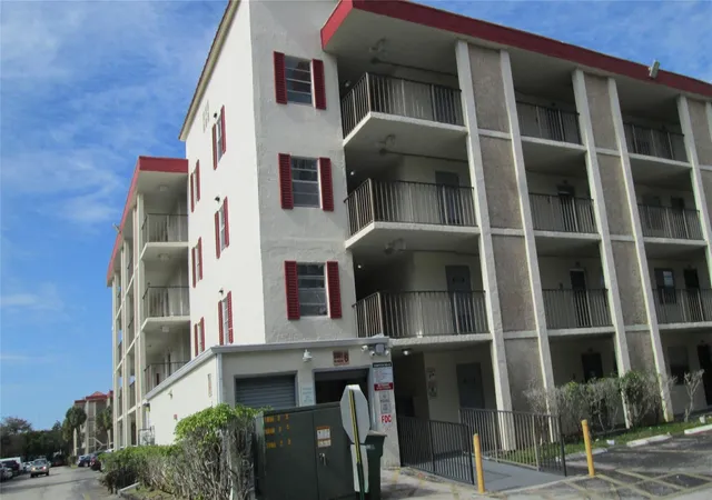 Homes for sale in Lauderdale Lakes, FL | 3001 Nw 48th Ave #237, Lauderdale Lakes, FL 33313 | MLS# F10543500