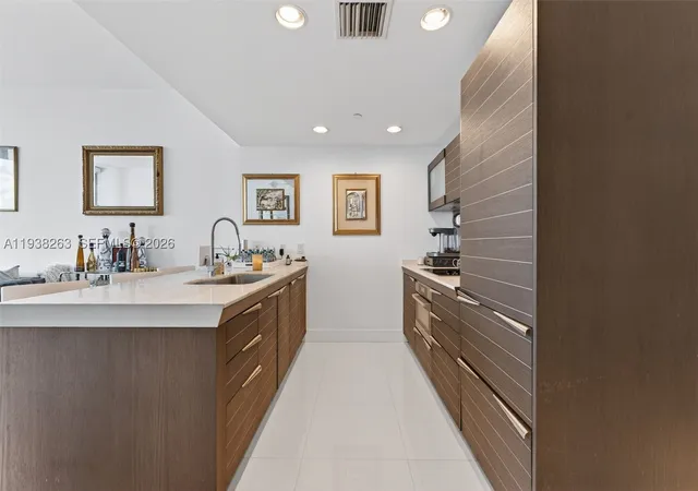 Photo 2 of Condo for sale at 200 Biscayne Boulevard Way #4414, Miami, FL 33131 | MLS# A11938263 | Listing updated on 2026-08-17