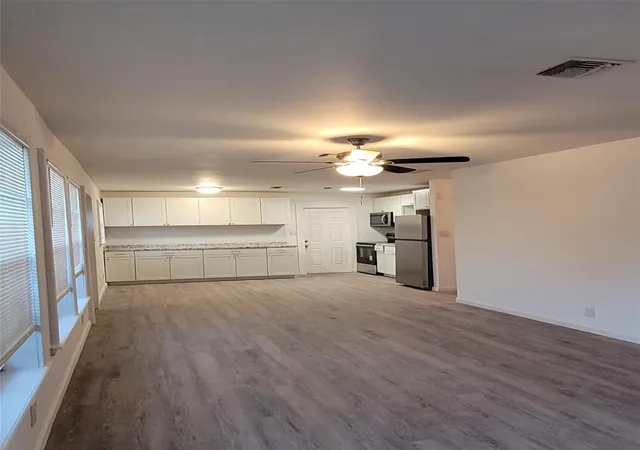 2nd image of 6106 Island Park Ct, Fort Myers, FL 33908 | MLS# F10543466