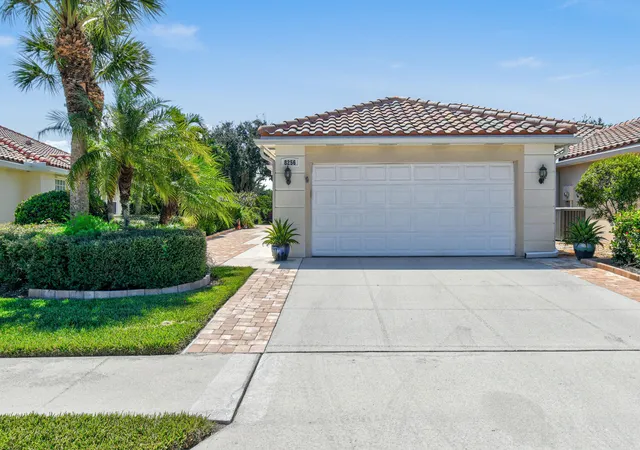 2nd image of 8256 Se Paurotis Ln, Hobe Sound, FL 33455 | MLS# R11151584