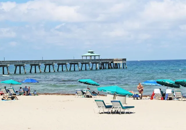 Homes for sale in Deerfield Beach, FL | 3006 Cambridge A, Deerfield Beach, FL 33442 | Houzeo