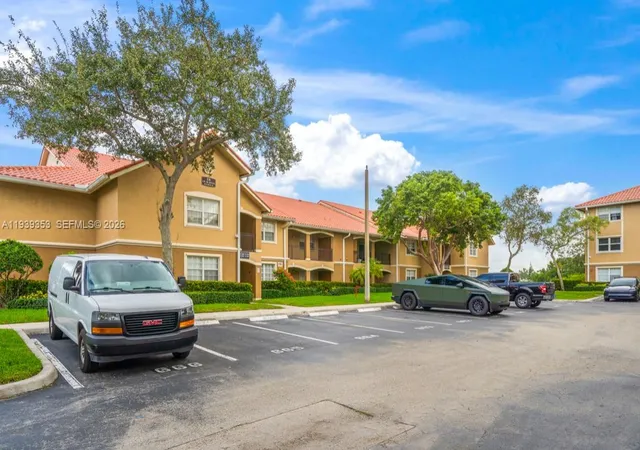 1st image of 231 Sw 116Th Ave, Pembroke Pines, FL 33025 | MLS# A11939353