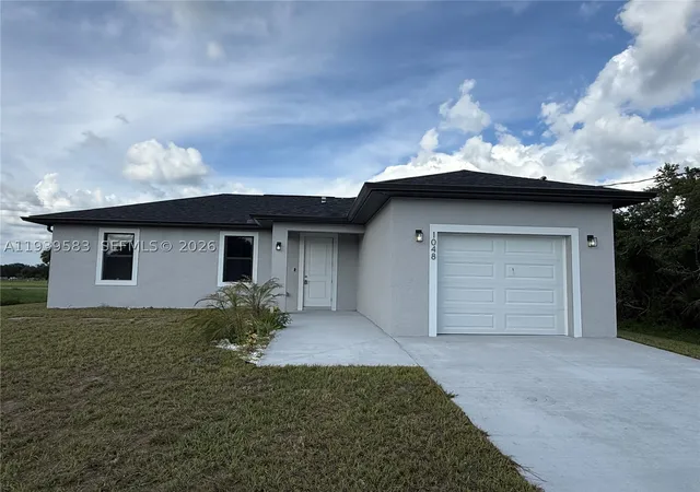 2nd image of 1048 Jay Ct, La Belle, FL 33935 | MLS# A11939583