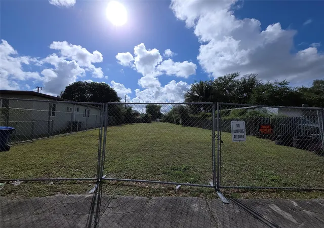 4th image of 1810 Nw 84th St, Miami, FL 33147 | MLS# F10543360