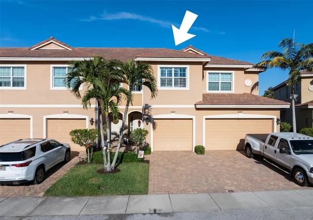 4th image of 651 Sw Glen Crest Wy #2, Stuart, FL 34997 | MLS# F10543614