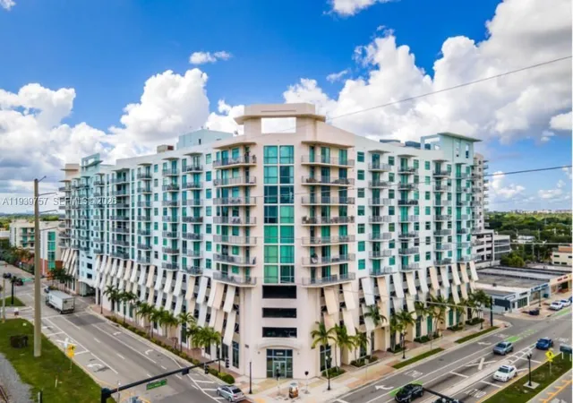 1st image of 140 S Dixie Hwy, Hollywood, FL 33020