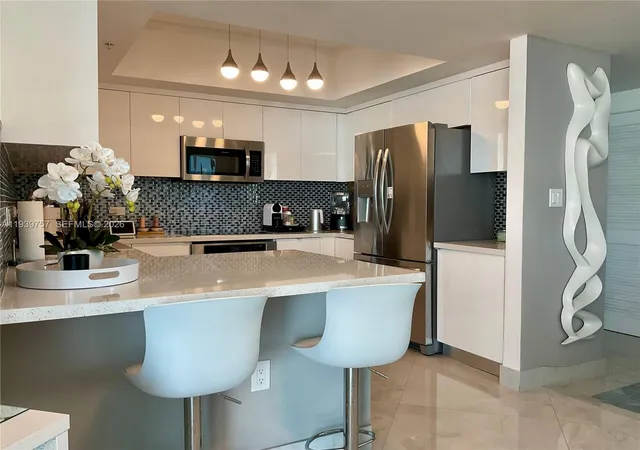 5th image of 140 S Dixie Hwy, Hollywood, FL 33020