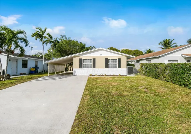 2nd image of 1227 Cherokee St, Jupiter, FL 33458 | MLS# F10543897