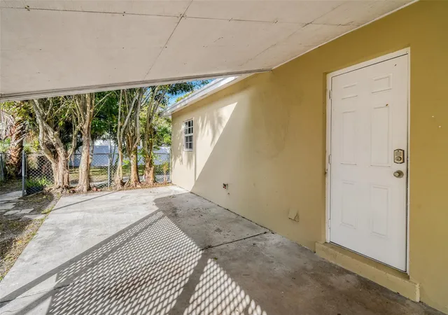 4th image of 1227 Cherokee St, Jupiter, FL 33458 | MLS# F10543897