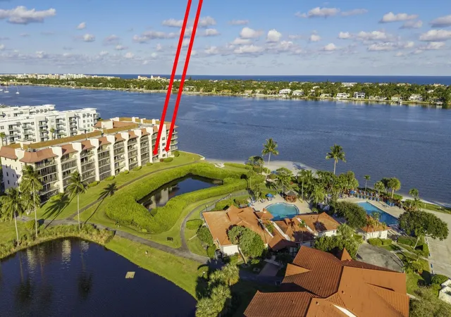 Homes for sale in Hypoluxo, FL | 7020 Half Moon Cir #105, Hypoluxo, FL 33462 | MLS# F10543511