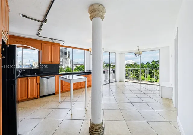 5th image of 1740 Nw N River Dr #614, Miami, FL 33125 | MLS# A11940211