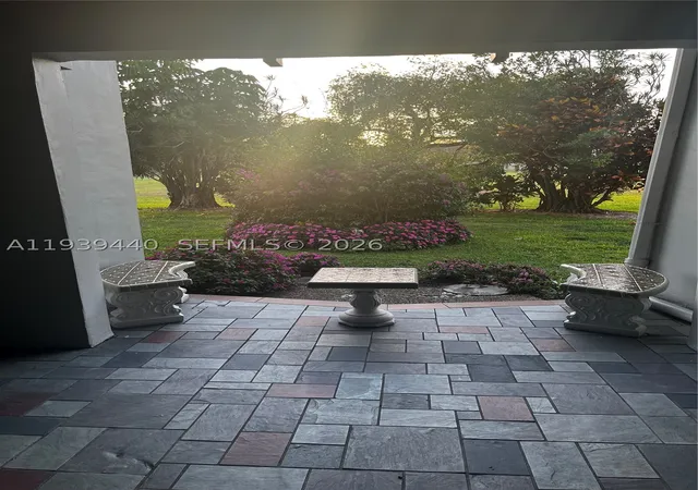 Homes for sale in Margate, FL | 7847 Golf Circle Dr, Margate, FL 33063 | Houzeo