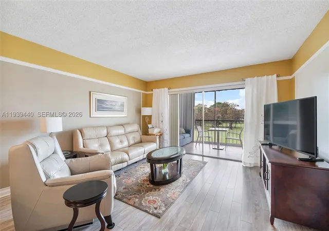 Homes for sale in Margate, FL | 7847 Golf Cir Dr #309, Margate, FL 33063 | MLS# A11939440