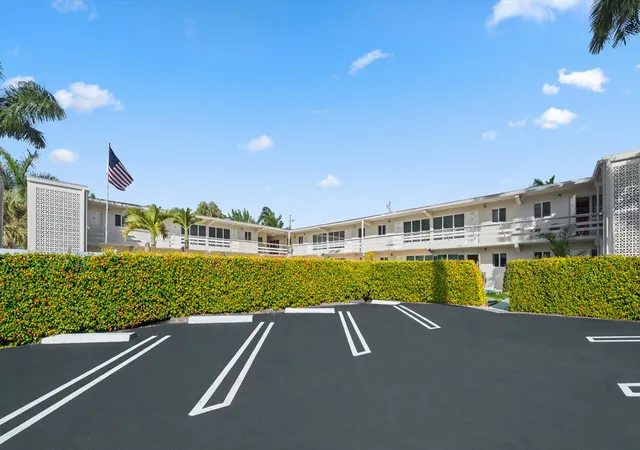 4th image of 3205 Se 7Th St, Pompano Beach, FL 33062