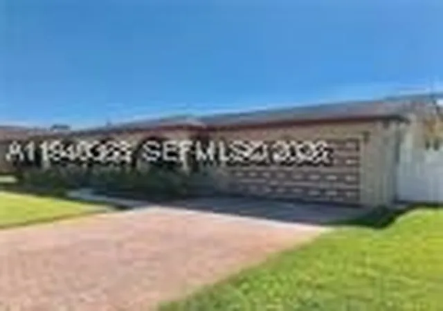 Photo 1 of Single family home for sale at 7460 Nw 15th St, Plantation, FL 33313 | MLS# A11940368 | Listing updated on 2026-08-01