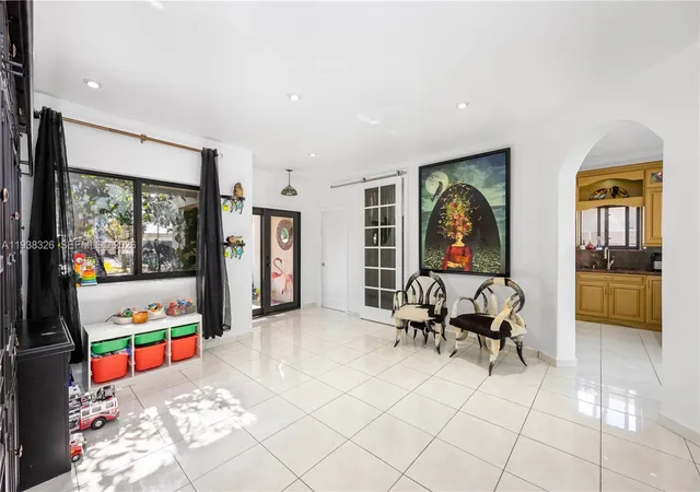 Homes for sale in Miami Lakes, FL | 8935 Nw 164Th St, Miami Lakes, FL 33018 | MLS# A11938326