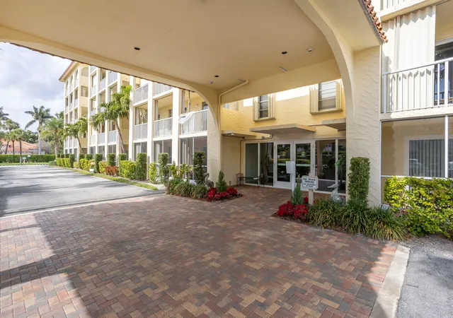 2nd image of 951 De Soto Rd #2300, Boca Raton, FL 33432 | MLS# R11152144