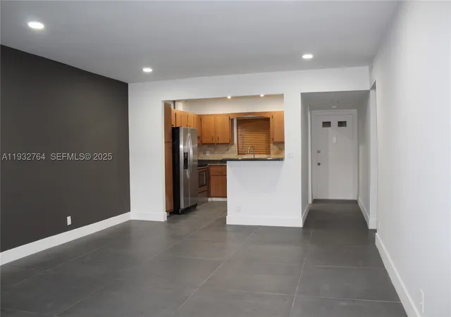 Photo 2 of Condo for sale at 5140 Sw 40th Ave #3C, Fort Lauderdale, FL 33314 | MLS# A11932764 | Listing updated on 2026-01-08