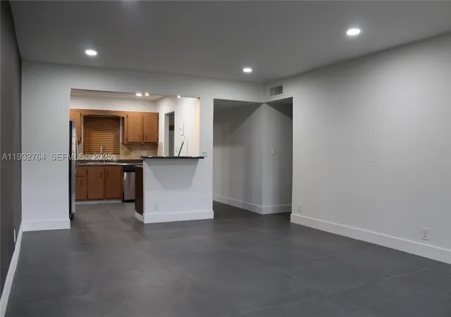 Photo 3 of Condo for sale at 5140 Sw 40th Ave #3C, Fort Lauderdale, FL 33314 | MLS# A11932764 | Listing updated on 2026-01-08