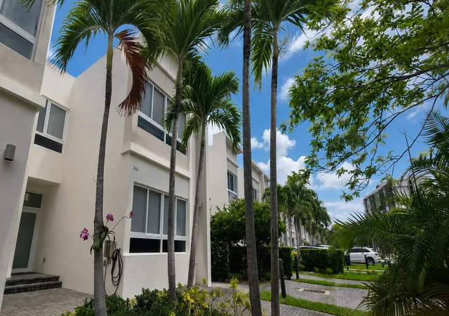 1st image of 2461 Ne 135th St, North Miami, FL 33181 | MLS# R11152330