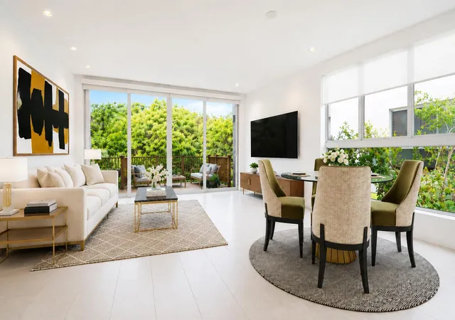 4th image of 2461 Ne 135Th St, North Miami, FL 33181 | MLS# R11152330