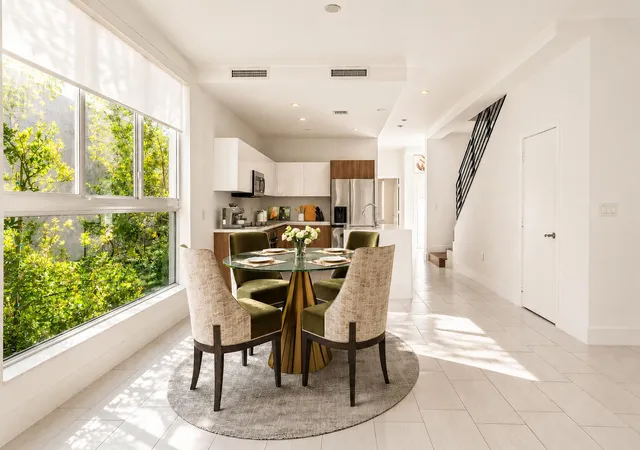 5th image of 2461 Ne 135Th St, North Miami, FL 33181 | MLS# R11152330