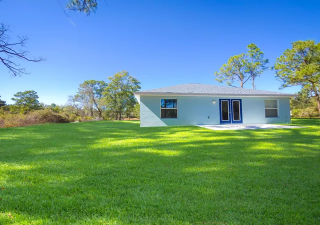 3rd image of 450 Kemper Ave, Lake Placid, FL 33852 | MLS# R11152420