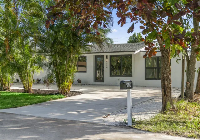 Homes for sale in Dania Beach, FL | 4114 Sw 49th Ct, Dania Beach, FL 33314 | MLS# R11152454