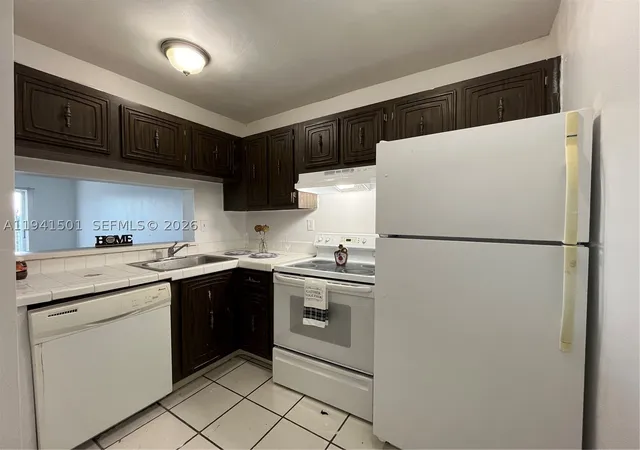 Photo 4 of Condo for sale at 492 Nw 165Th St Rd #C-611, Miami, FL 33169 | MLS# A11941501 | Listing updated on 2026-08-26