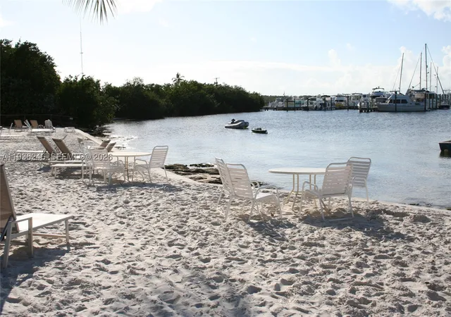 2nd image of 87200 Overseas Hwy, Plantation Key, FL 33036
