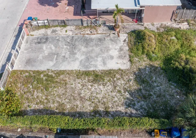Homes for sale in Riviera Beach, FL | 1045 W 30Th St, Riviera Beach, FL 33404 | MLS# R11152664