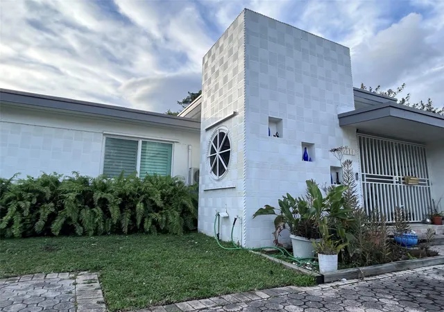 2nd image of 510 Sw 39th Ave, Coral Gables, FL 33134 | MLS# F10544425