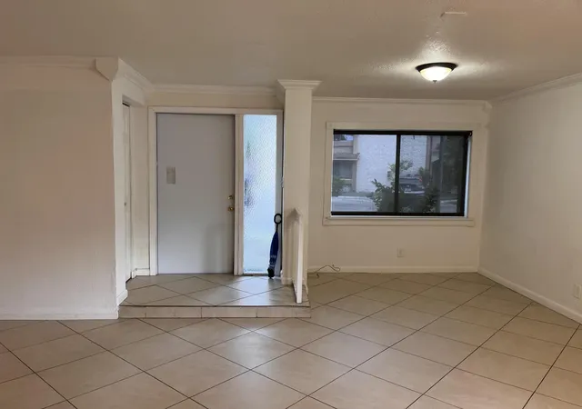 3rd image of 208 Wimbledon Lake Dr #208, Plantation, FL 33324 | MLS# R11152840
