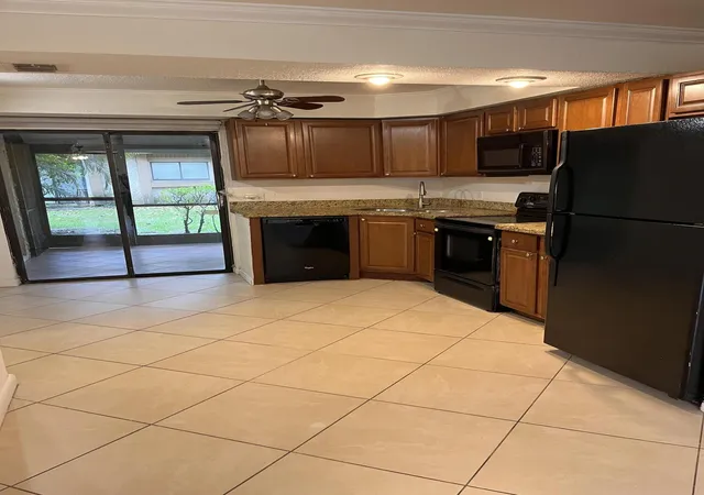 5th image of 208 Wimbledon Lake Dr #208, Plantation, FL 33324 | MLS# R11152840