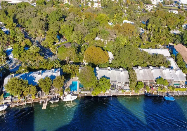 3rd image of 1000 NW N River Dr, Miami, FL 33136