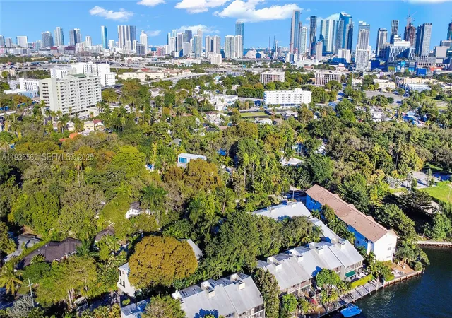 4th image of 1000 NW N River Dr, Miami, FL 33136